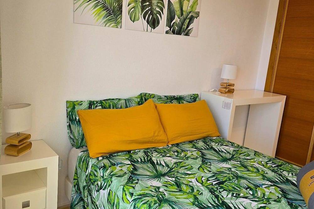 Entire apartment, 'Spanish Sunset' cozy Vacation Apartment in a gorgeous 24h secured golf resort. in Alhama de Murcia, Murcia Inland