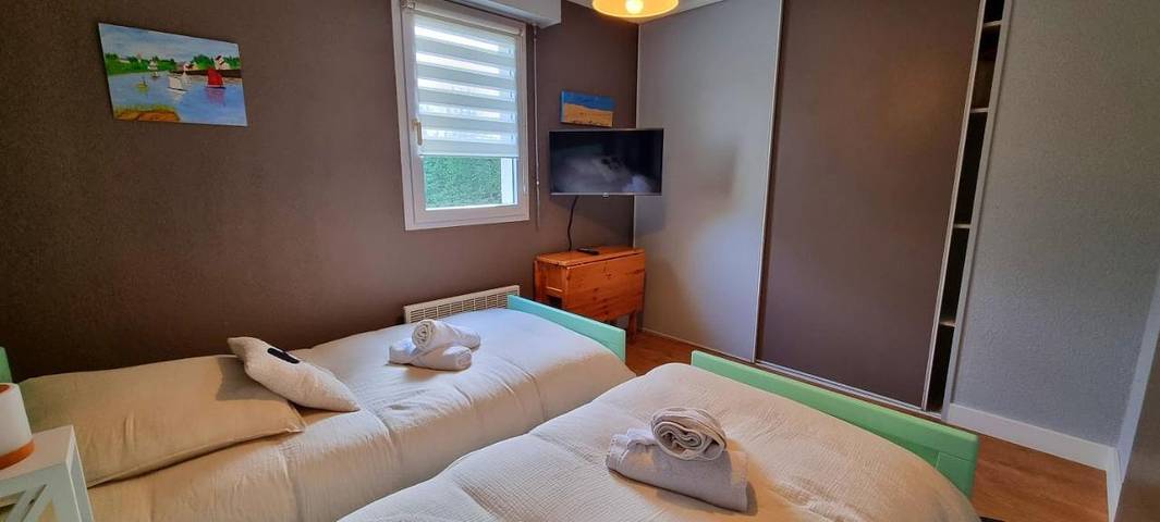 Gîte pour 4 personnes, avec vue et terrasse dans Port la Foret - 2