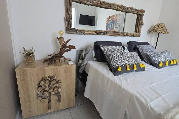 Tranquilla villa soleggiata con piscina privata. in Ajaccio, Golfe D'Ajaccio