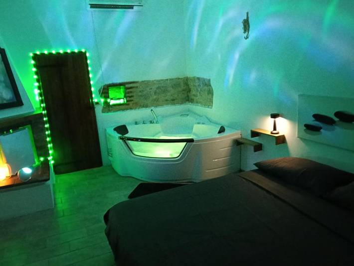 Gîte pour 4 personnes, avec jardin ainsi que vue et piscine, adapté aux familles à Tuoro sul Trasimeno - 2