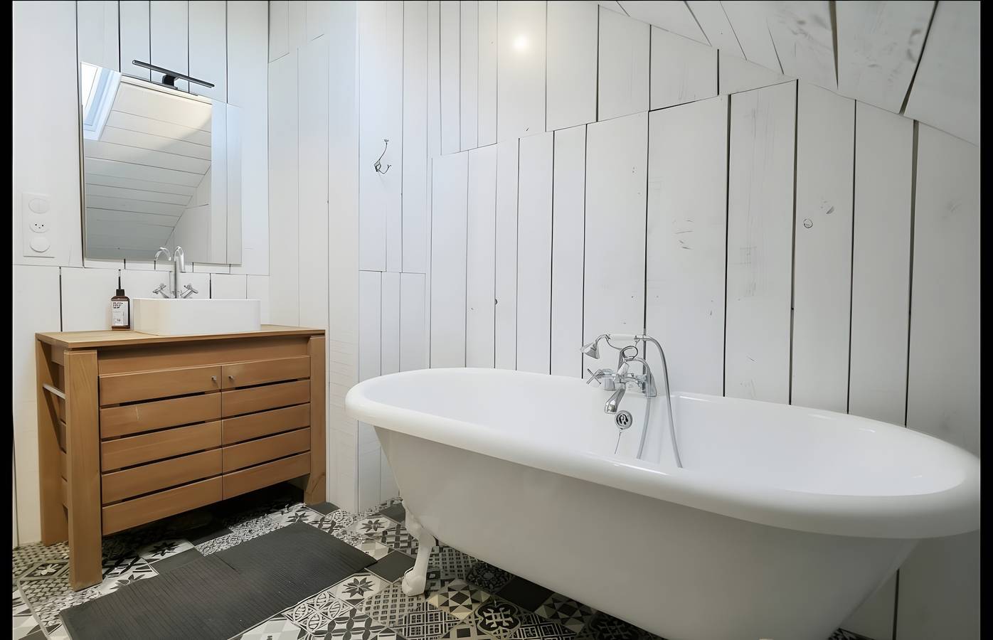 Villa 'Bellamy' met privézwembad, terras en Wi-Fi in Royan, Côte de Beauté