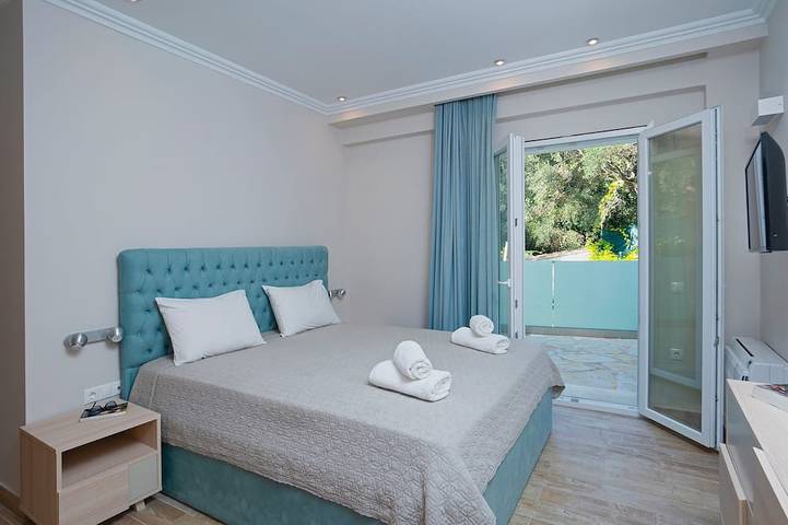 Nikolakis Villa nur wenige Schritte vom Kerasia Strand, Korfu in Paralia Kerasia, Korfu