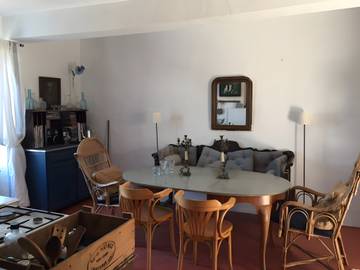 Gîte pour 4 personnes, avec jardin à Crestet