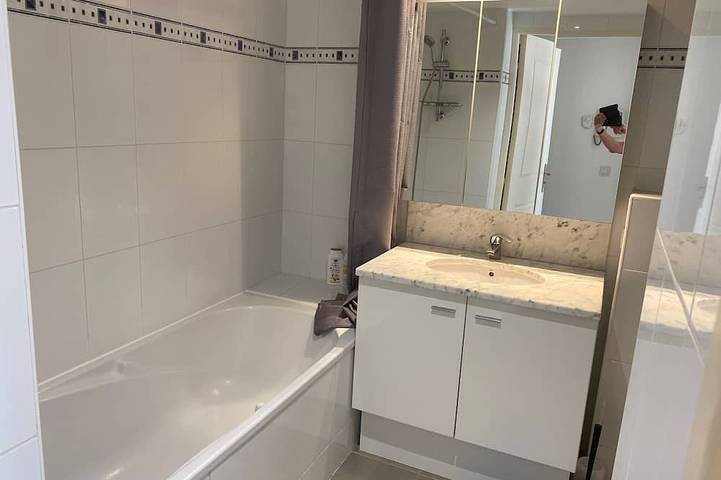 Gîte pour 2 personnes, avec jardin et terrasse dans Plage Des Capucins La Ciotat - 2