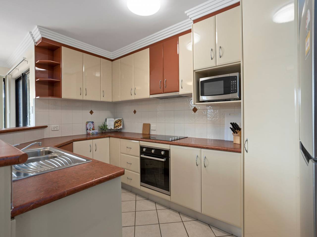 Entire apartment, Comfy 2-Bedroom Family Apartment with Free Parking in East Brisbane, Brisbane