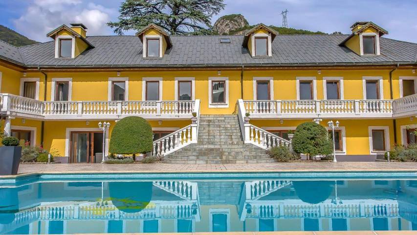 Location de vacances pour 10 personnes, avec piscine et sauna à Moûtiers - 2