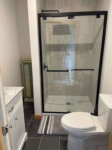 Log Cabin for 6 Guests in Swanzey, New Hampshire, Picture 4