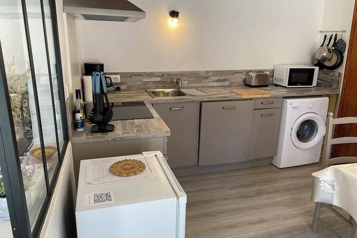 Appartement entier, Gite classé 3  *,Haut de maison  ,dans un Domaine Viticole, piscine partagée in Montbrun-des-Corbières, Région de Narbonne
