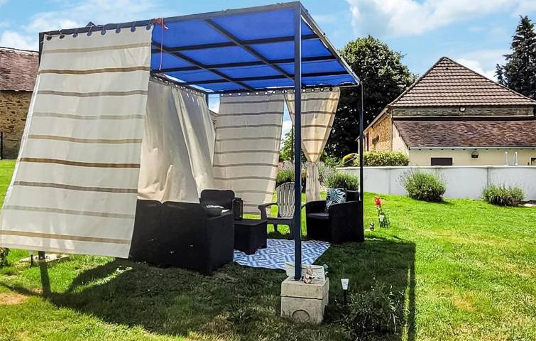 Location de vacances pour 4 personnes, avec piscine à Saint-Priest-les-Fougères - 3