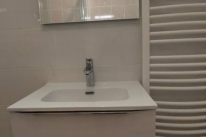 Appartement entier, Appartement clair, calme, refait à neuf, à 5 min. du lac, 2 min. des commerces in Annecy-le-Vieux, Annecy (commune)