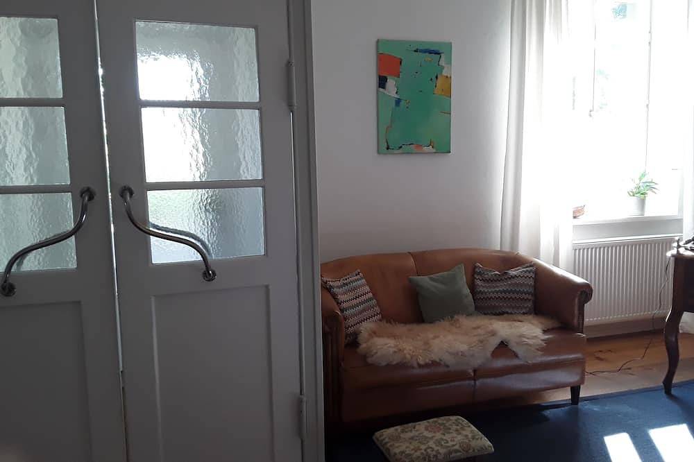 Ganze Wohnung, Ferienwohnung \"Alter Bahnhof\" im Markgräflerland in Ballrechten-Dottingen, Südschwarzwald