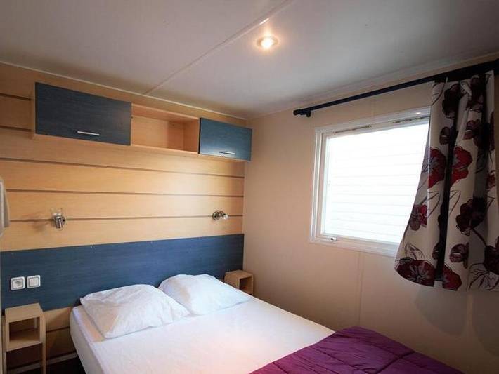 Camping  Villages Rives d'Olt et Aubrac - Mobilhome 4 personas - Mh Classique 2 dormitorios 4 personas in Saint-Geniez-d'Olt, Parc naturel régional de l'Aubrac