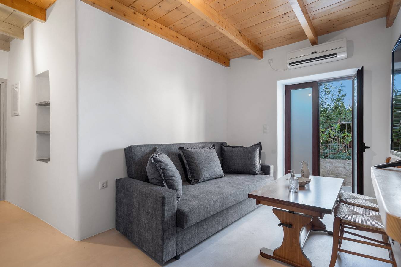Hel leilighet, Apartment 'Angel's 2' with Shared Terrace, Wi-Fi and Air Conditioning in Kythira