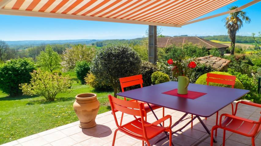 Casa de vacaciones para 4 personas, con terraza además de vistas al lago y jardín, Se admiten mascotas - 1