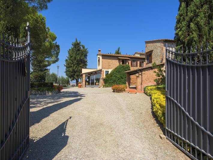 Cascina in Chianti con piscina e terrazza in Castelfiorentino, Chianti