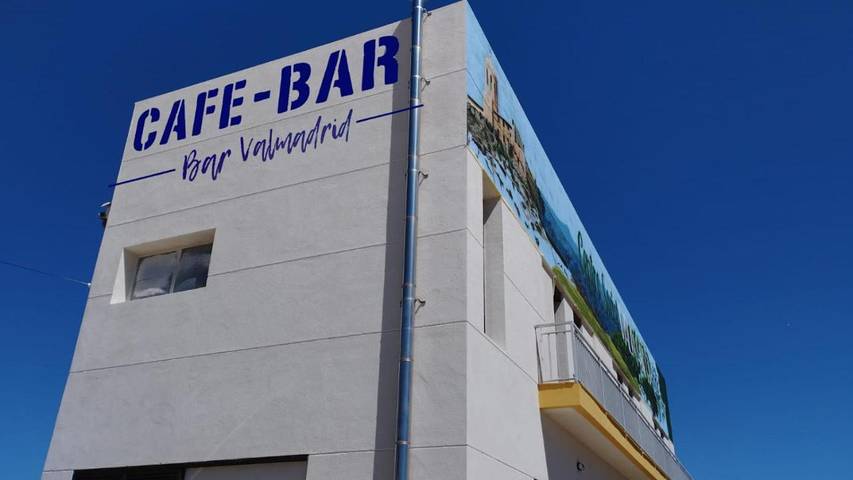 Hostal para 2 personas, con jardín además de vistas y balcón - 1