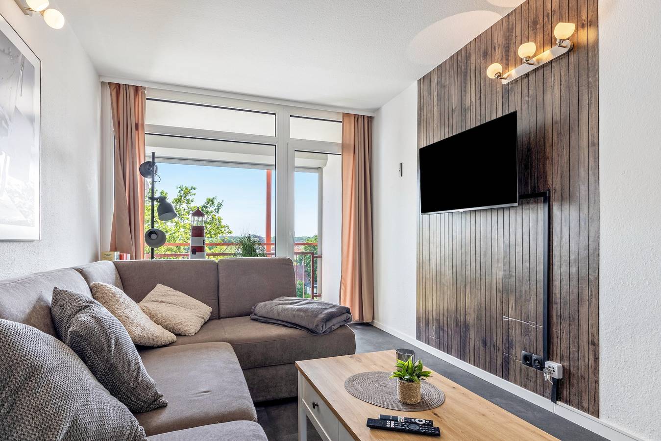Ganze Wohnung, Ferienwohnung 'Leuchtturm' mit Balkon direkt am Steinhuder Meer in Wunstorf, Steinhuder Meer