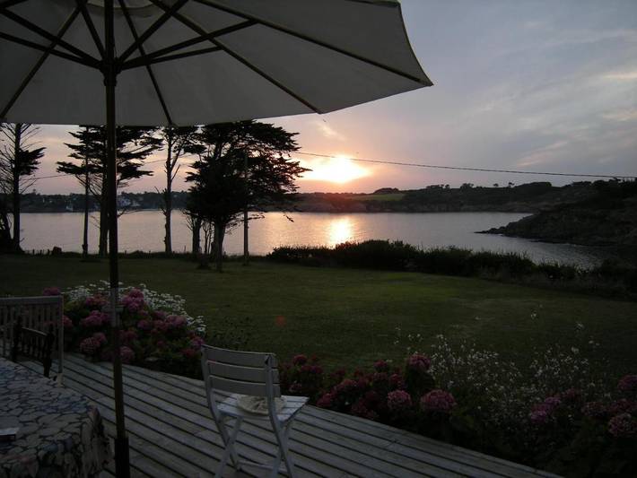 Location de vacances pour 8 personnes, avec terrasse et vue, animaux acceptés dans Plage Kerfany