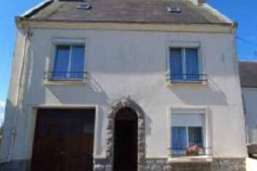 Traditional house 300 metres from the beach in Lilia, Plouguerneau