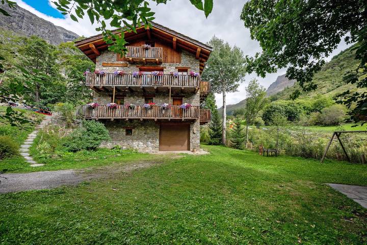 Appartamento intero, Duplex La Tourmentine a Bonneval-sur-Arc, vista montagna, 8 ospiti in Bonneval-sur-Arc, Massiccio della Vanoise