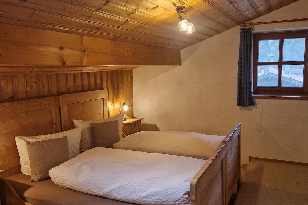 Ganze Wohnung, Apartment for 3pers. 60 sqm, living room/kitchen, bedroom, shower/Wc, Wlan in Schleching, Bayerische Alpen