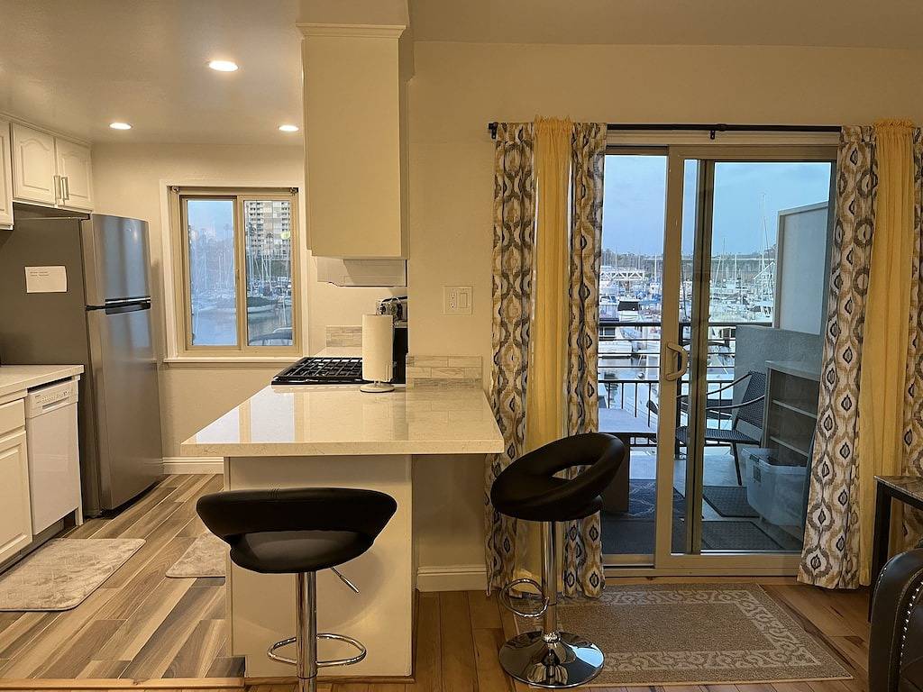 Ganze Wohnung, Lovely 1-bedroom condo by the Harbor. in Oceanside, San Diego County
