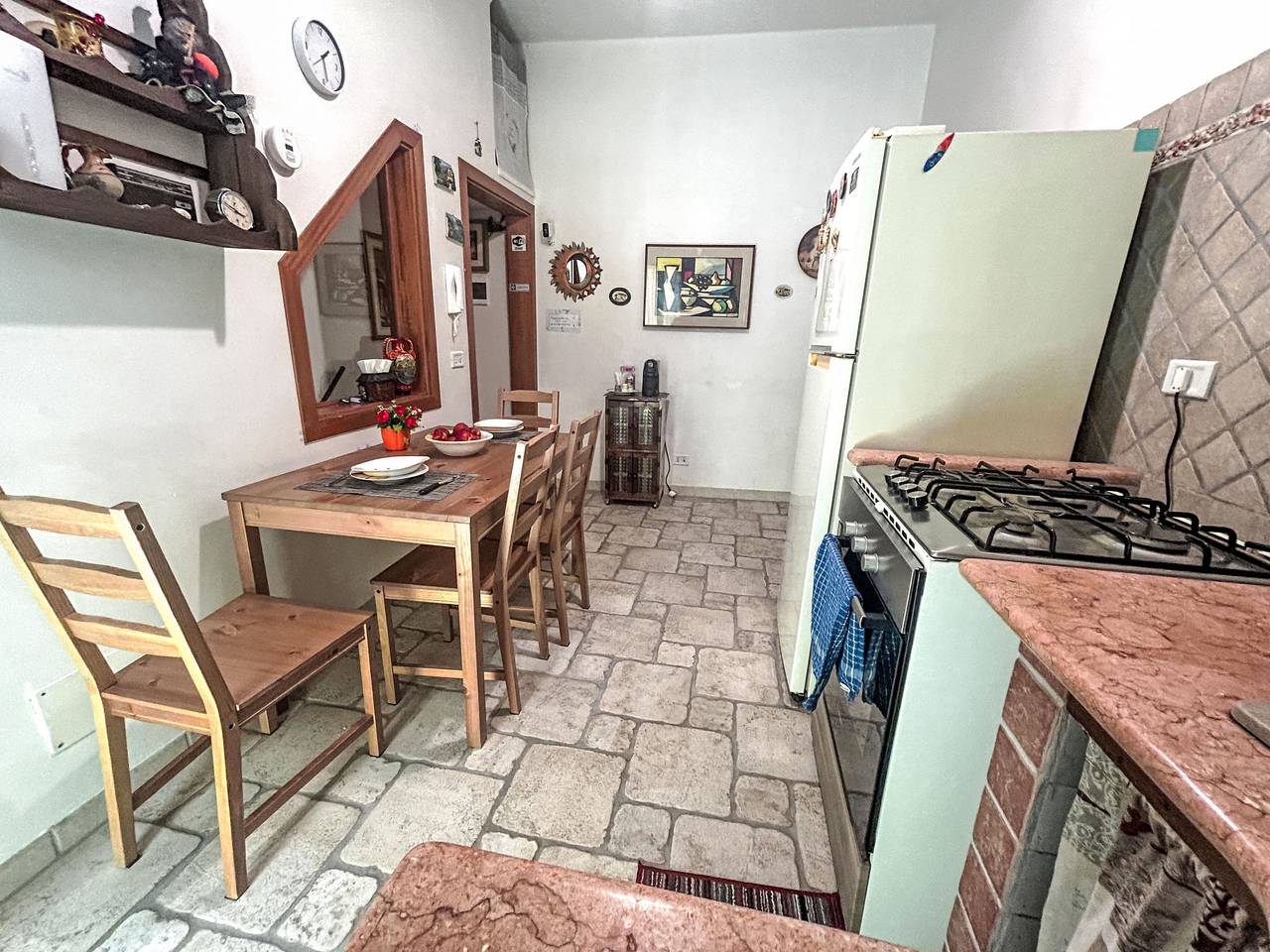 Romamia in Mola di Bari, Bari Provinz