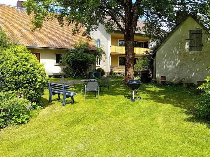 Ferienwohnung für 6 Personen, mit Balkon und Balkon/Terrasse sowie Garten