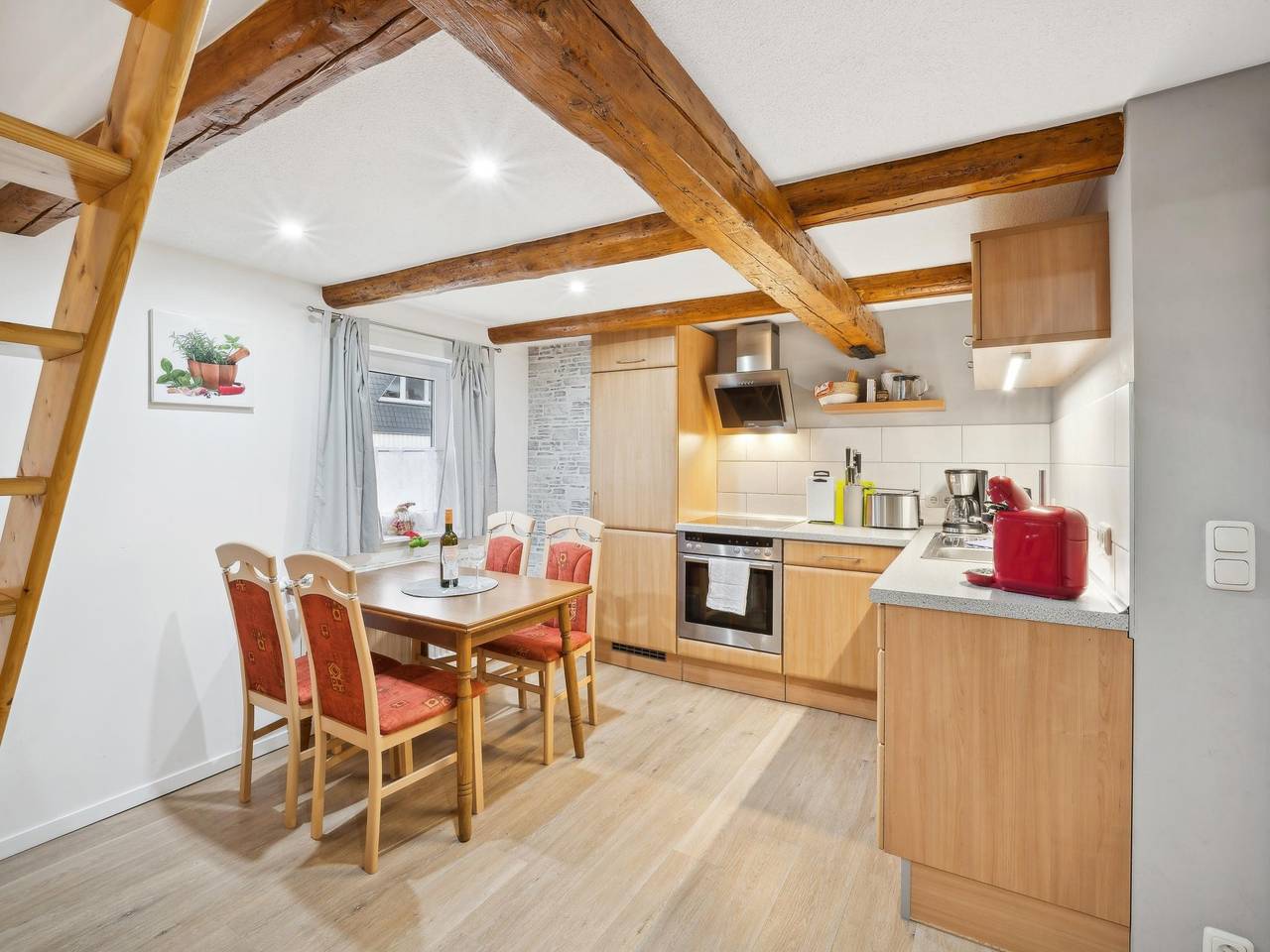 Ganze Wohnung, Helle Ferienwohnung einem Fachwerkhaus im Harz in Timmenrode, Blankenburg