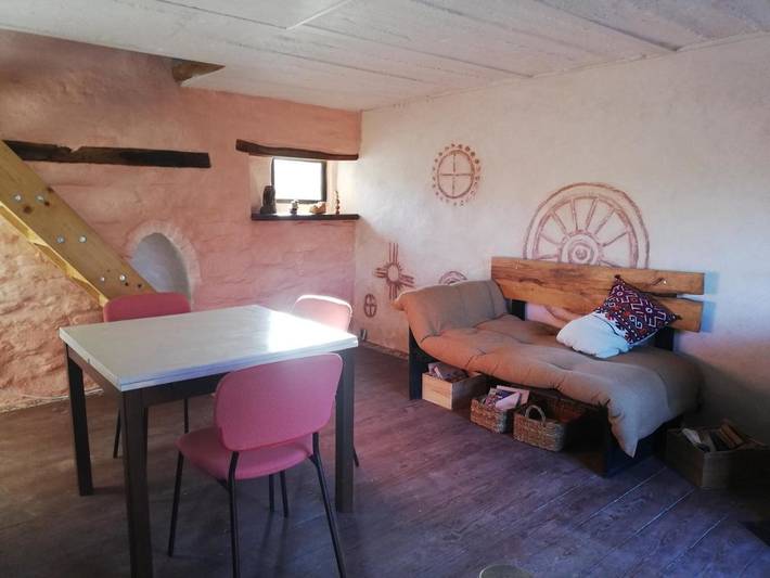 Gîte pour 3 personnes, avec jacuzzi et terrasse ainsi que jardin et sauna dans Graide