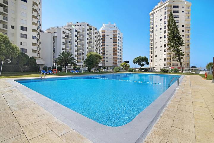 Apartamento entero, Apt. São Rafael 11ºd - Vistas al mar, Wi-Fi y aire acondicionado in Armação de Pêra (costa), Armação de Pera