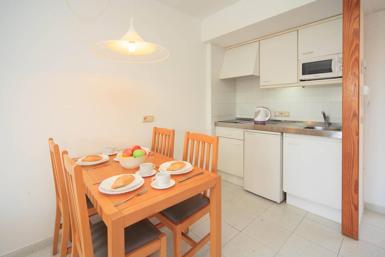 Apartment Hotel Maracaibo Standard with Pool, Wi-Fi & Terrace in Can Picafort, Santa Margalida