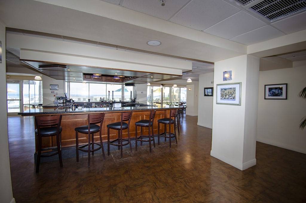 Ganze Wohnung, Daytona Beach Studio im 9. Stock / Innenpool / Außenpool in Daytona Beach, Florida