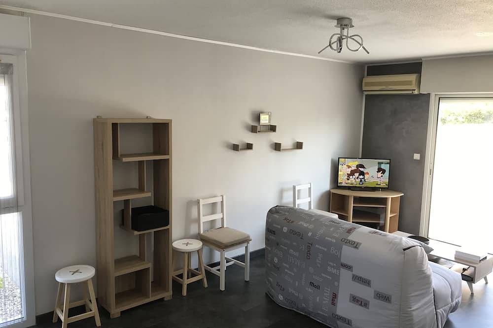 Le rêve en front de mer avec jardin et parking privé. in Saint-Cyprien-Plage, Saint-Cyprien