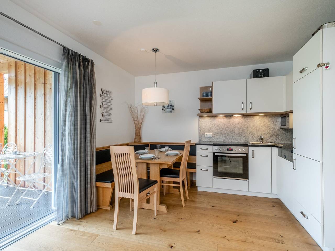 Geheel appartement, Charmant appartement met tuin en bergpanorama
 in Mauterndorf, Lungau