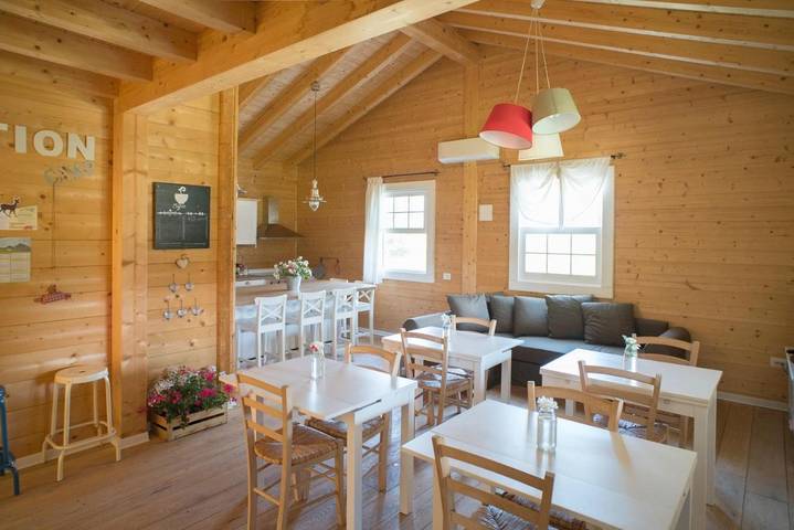 Maison d’hôte pour 16 personnes, avec jardin ainsi que piscine et vue dans Marche - 4