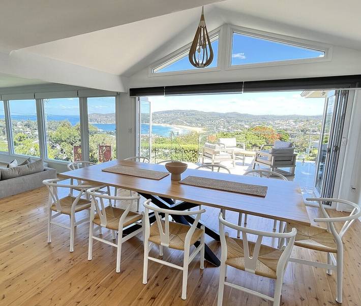 Holiday home for 10 people, with terrace and garden as well as hot tub in Central Coast (NSW)