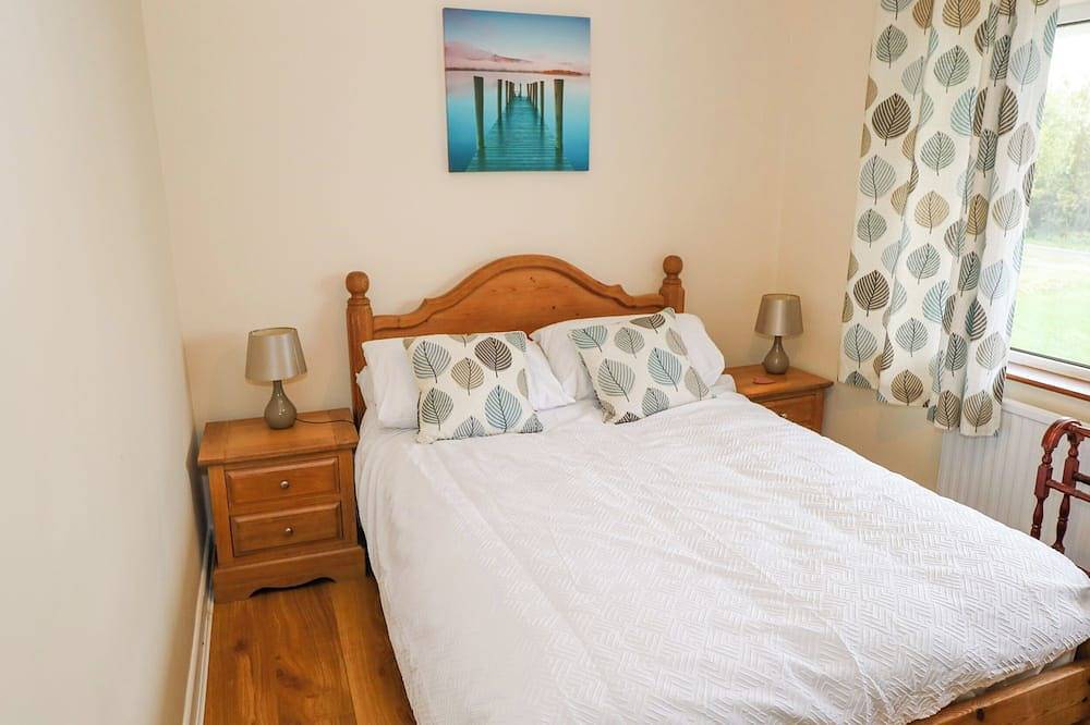 Lakeview Lodge, pet friendly, with a garden in Knockmore, County Mayo in Claremorris=Swinford Municipal District, Lough Conn
