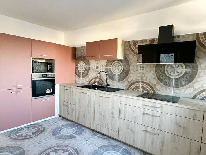 Location de vacances pour 8 personnes, avec bassin pour enfant ainsi que jardin et piscine, adapté aux familles à Courry - 4