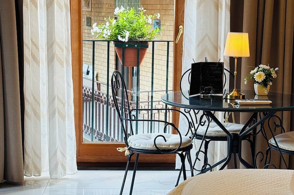 La Maison Rose - Gaetano Capone in Maiori, Amalfi Coast