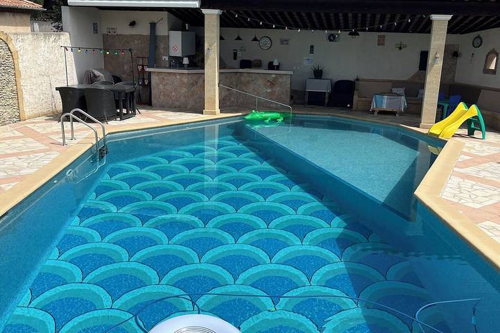 Ferienhaus für 8 Personen, mit Garten