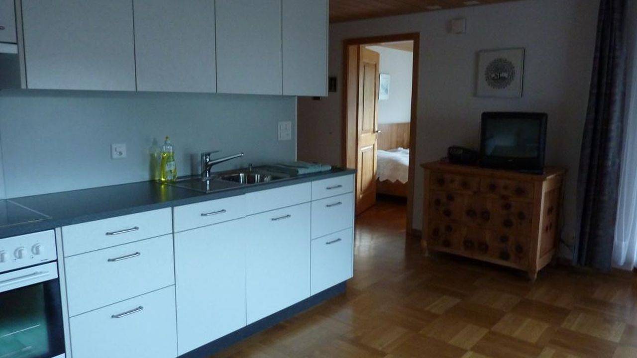 Entire holiday apartment, Holiday apartment for 2 people with terrace in Frutigen, Frutigen - Lenk - Adelboden