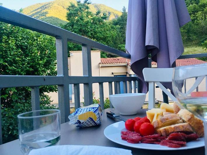 Gîte pour 4 personnes, avec piscine et balcon ainsi que vue et jardin dans Thermes de Digne les Bains - 4