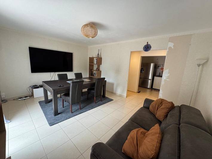 Gîte pour 4 personnes, avec terrasse à Saint-Marc-Jaumegarde - 3