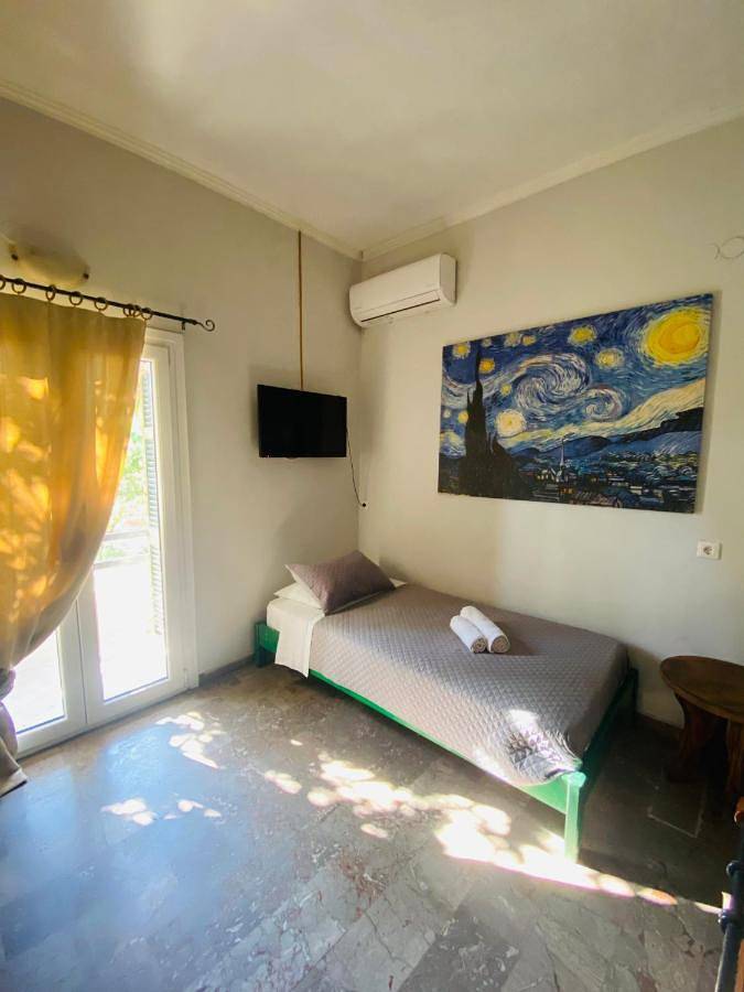 Gîte pour 3 personnes, avec balcon dans Liapádes - 2