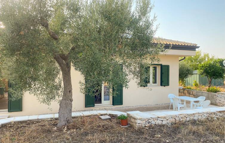 Agriturismo per 6 persone, con Terrazza e Giardino a Scicli