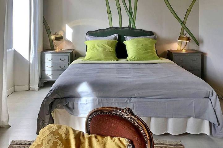 Location de vacances pour 14 personnes, avec terrasse à Empurany - 2