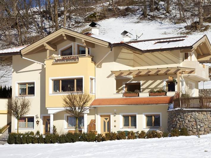 Ferienhaus für 6 Personen, mit Terrasse und Garten in Mayrhofen