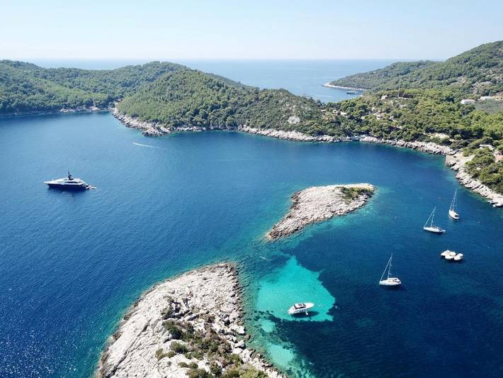 Apartament wakacyjny dla 4 osób, z jacuzzi i ogród w Mljet