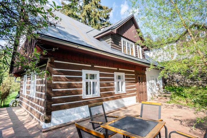 Apartament wakacyjny dla 10 osób, z ogród i basen oraz taras w Rokytnice nad Jizerou